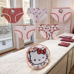 Girls Hello Kitty Underwear 5-Pack with Toiletry Bag - Multicolor