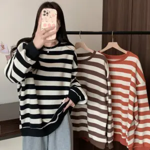 Retro Striped Crew Neck Sweatshirt